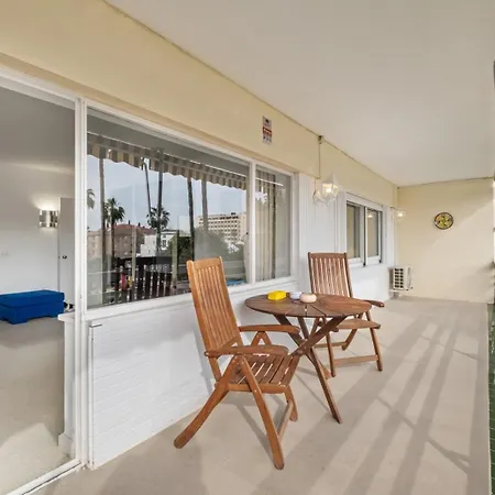 Piso Con 2 Habitaciones, 2 Terrazas Y Piscina Торремолинос
