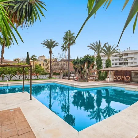 Piso Con 2 Habitaciones, 2 Terrazas Y Piscina * Торремолинос