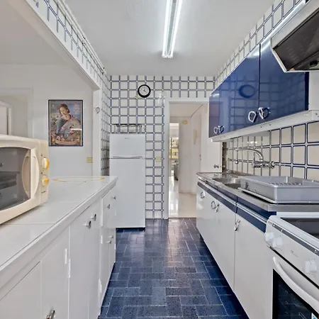 Piso Con 2 Habitaciones, 2 Terrazas Y Piscina * Торремолинос