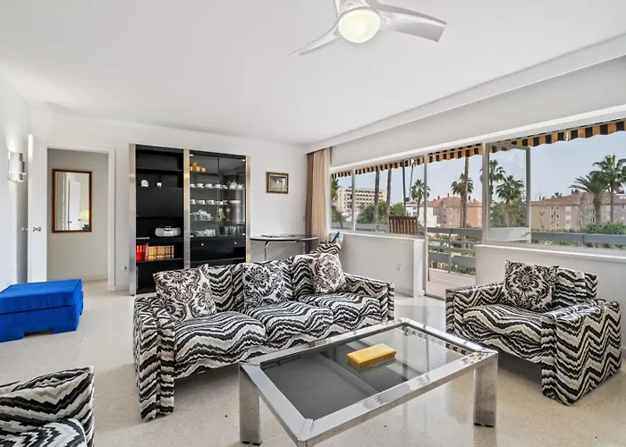 Piso Con 2 Habitaciones, 2 Terrazas Y Piscina Apartamento *